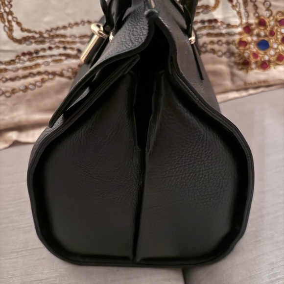 Balenciaga tube round bag in black leather - Picture 5 of 13